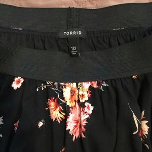Sz 1/2 Floral Skirt